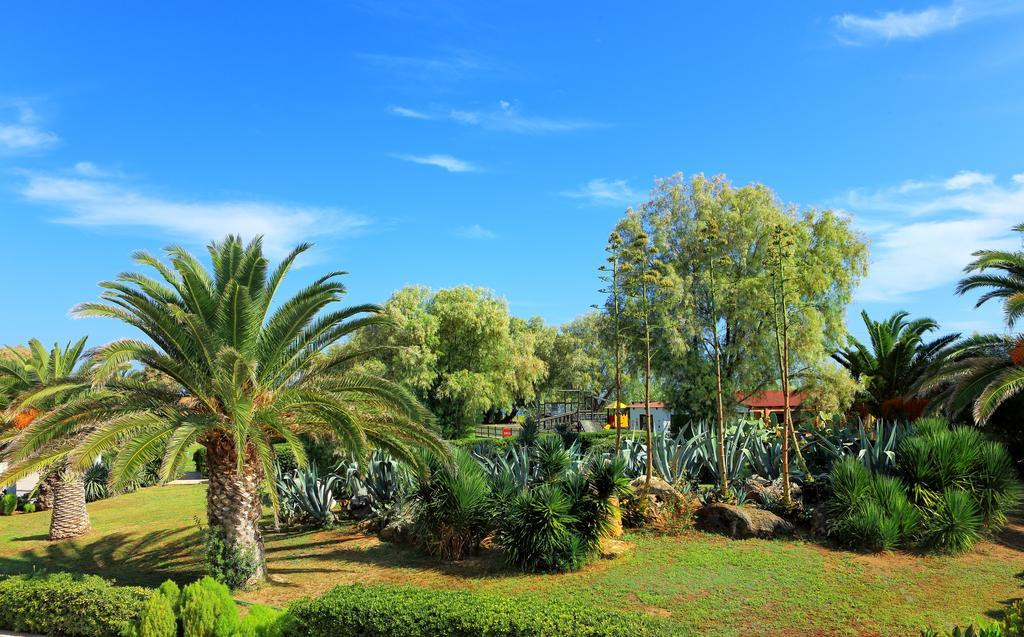 Santa Marina Beach Gazi 外观 照片